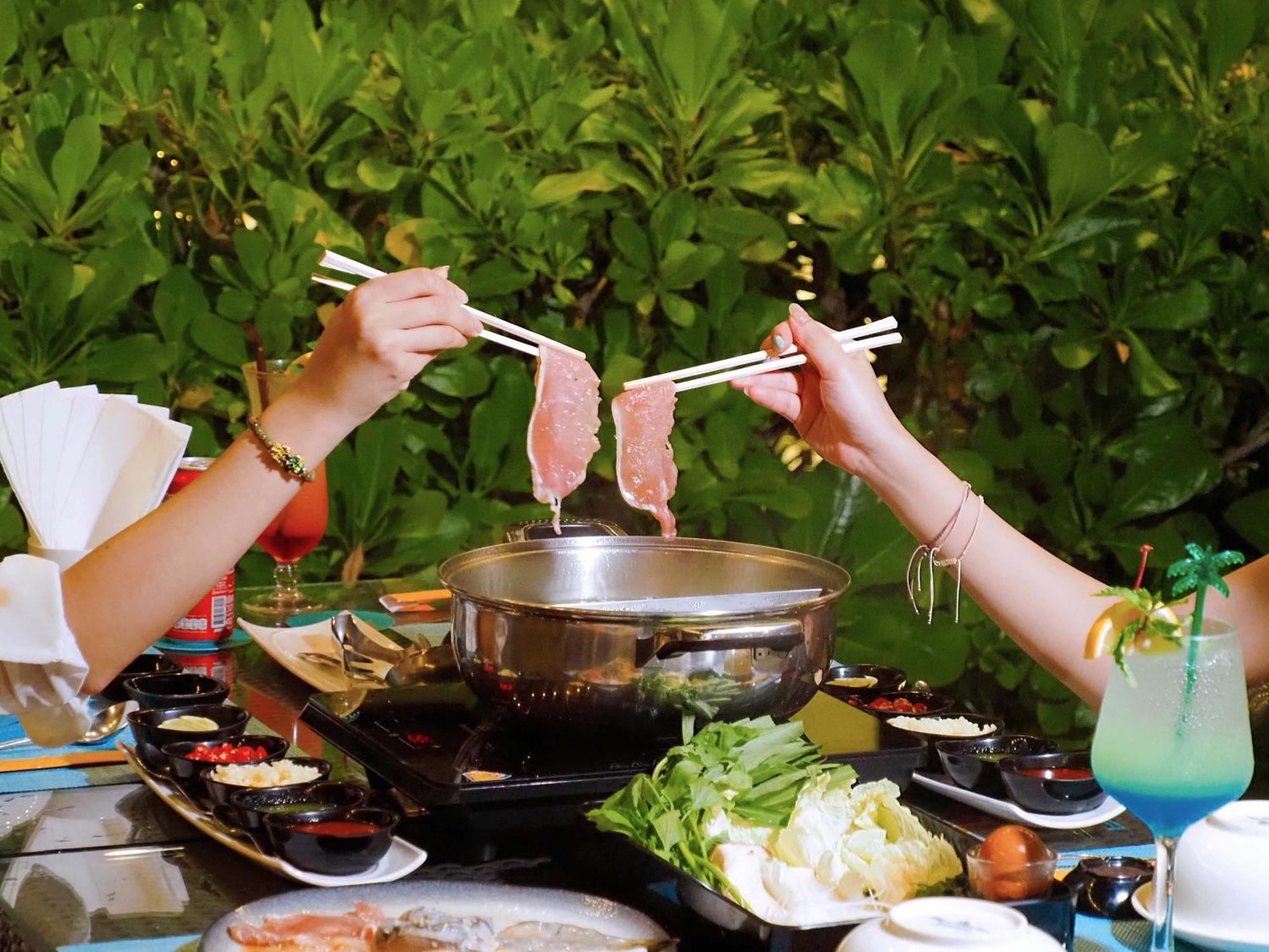 Готель Amari Хуахін Екстер'єр фото A hot pot